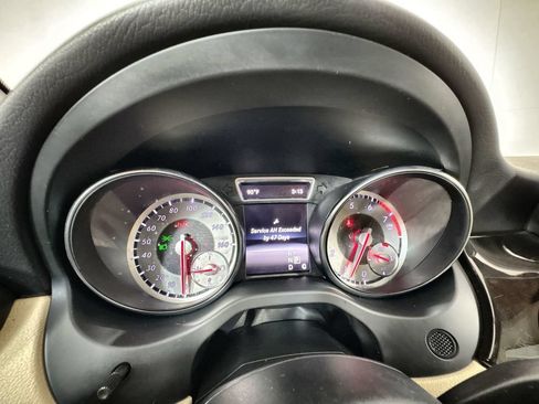 Used 2016 Mercedes-Benz CLA 250 image 10