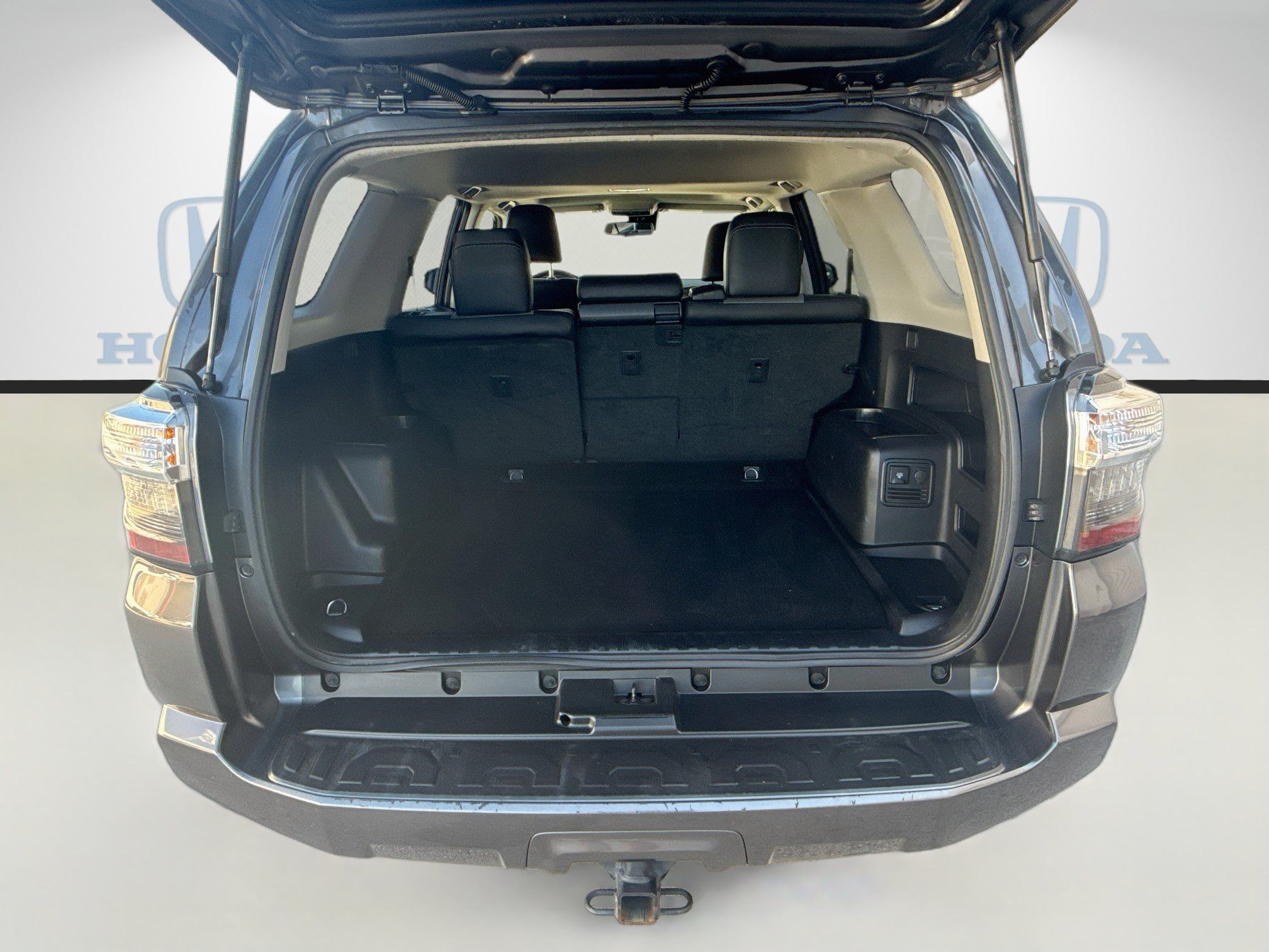 Used 2021 Toyota 4Runner SR5 Premium w/ Moonroof Package RWD image 27