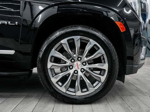 Used 2023 GMC Yukon XL Denali image 9