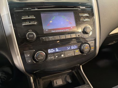 Used 2013 Nissan Altima 2.5 SV w/ 2.5SV Convenience Pkg FWD image 19