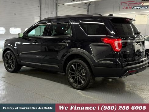 Used 2017 Ford Explorer XLT w/ Equipment Group 202A AWD/4WD image 11