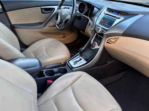 Used 2012 Hyundai Elantra Limited w/ Technology Pkg 5 image 15
