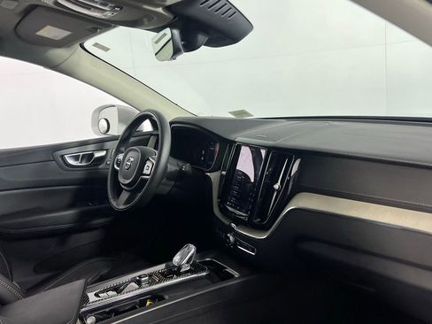 Used 2022 Volvo XC60 B5 Inscription w/ Advanced Package image 31