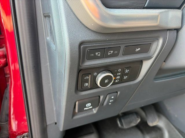 Used 2024 Ford F150 Lariat w/ Equipment Group 502A High AWD/4WD image 17