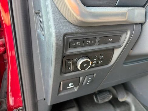Used 2024 Ford F150 Lariat w/ Equipment Group 502A High AWD/4WD image 17