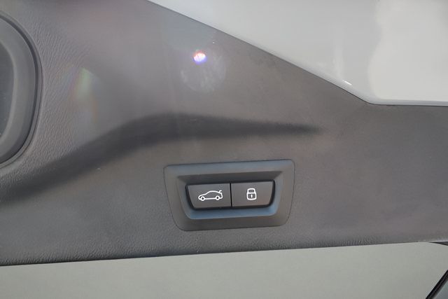 Used 2025 BMW X7 M60i w/ Executive Package AWD/4WD image 28