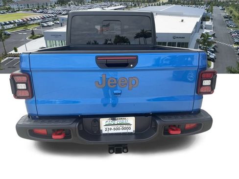 Certified 2025 Jeep Gladiator Rubicon AWD/4WD image 5