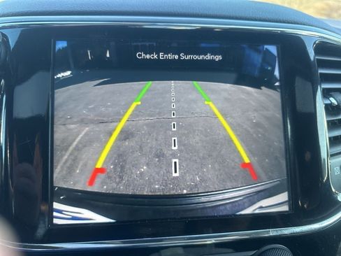 Used 2021 Jeep Grand Cherokee Laredo X image 6