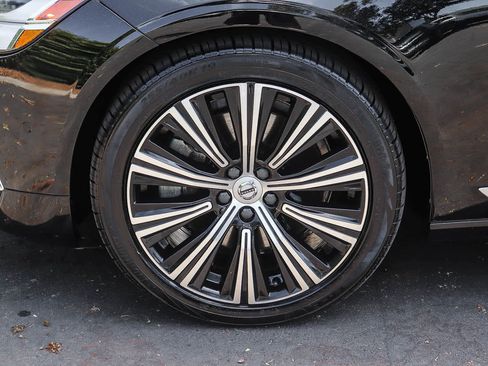 Used 2023 Volvo S90 B6 Plus AWD/4WD image 13