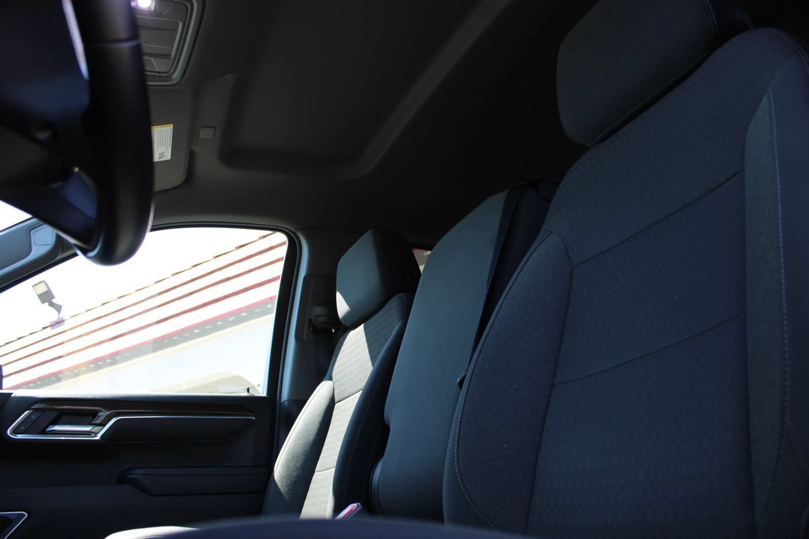 Used 2025 Chevrolet Silverado 1500 LT RWD image 13