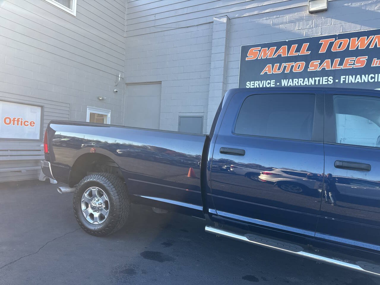 Used 2018 RAM 2500 Big Horn AWD/4WD image 9