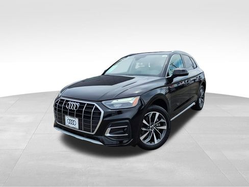 Used 2021 Audi Q5 2.0T Premium w/ Convenience Package AWD/4WD image 3