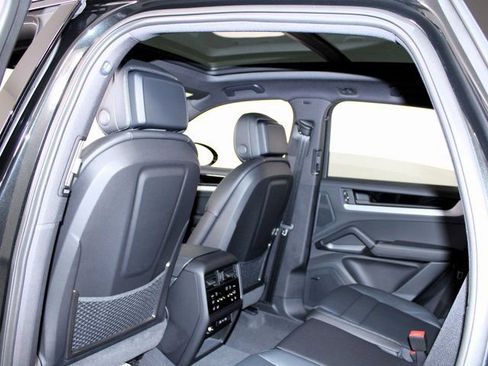 New 2026 Porsche Cayenne AWD/4WD image 19