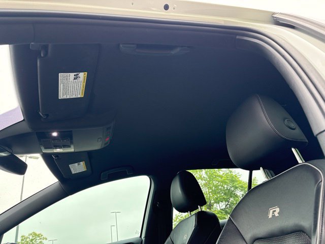 Used 2019 Volkswagen Golf R 4-Door AWD/4WD image 3