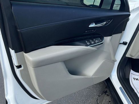 Used 2022 Cadillac XT4 Premium Luxury FWD image 18
