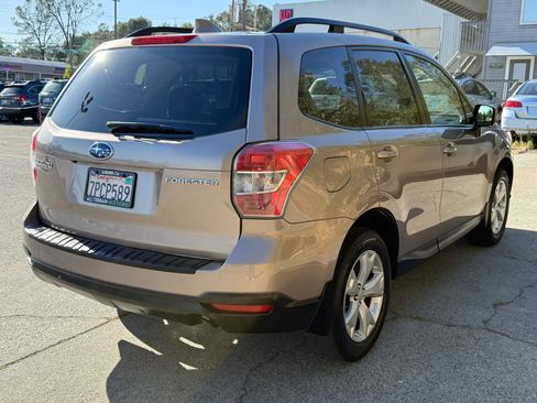 Used 2016 Subaru Forester 2.5i Premium w/ Popular Package #2 AWD/4WD image 7