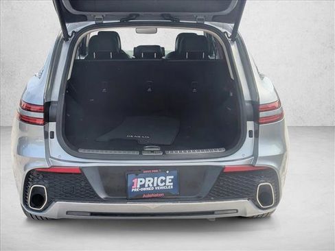 Used 2025 Genesis GV70 2.5T AWD/4WD image 7