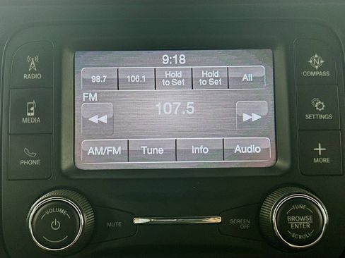 Used 2024 RAM 2500 Tradesman w/ Chrome Appearance Group image 17