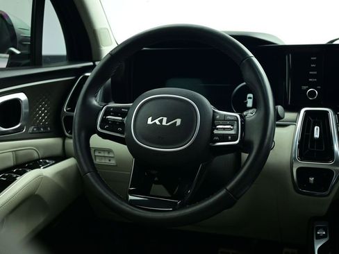 Used 2022 Kia Sorento SX Prestige w/ Panoramic Sunroof Package AWD/4WD image 40
