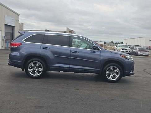 Used 2019 Toyota Highlander Limited AWD/4WD image 8
