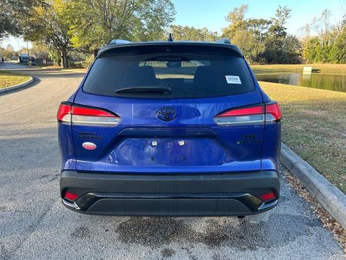 Certified 2025 Toyota Corolla Cross XSE w/ Convenience Package image 4