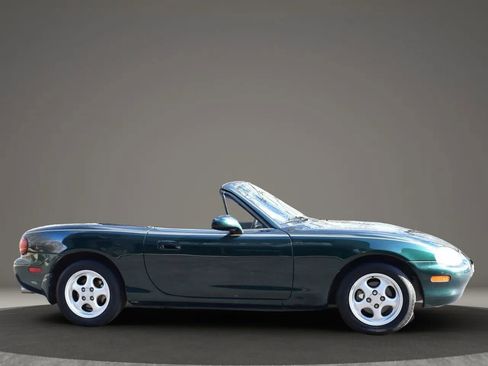 Used 1999 MAZDA MX-5 Miata image 22