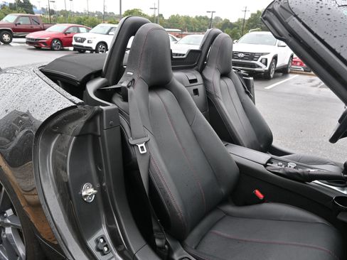 Used 2019 MAZDA MX-5 Miata Grand Touring image 19