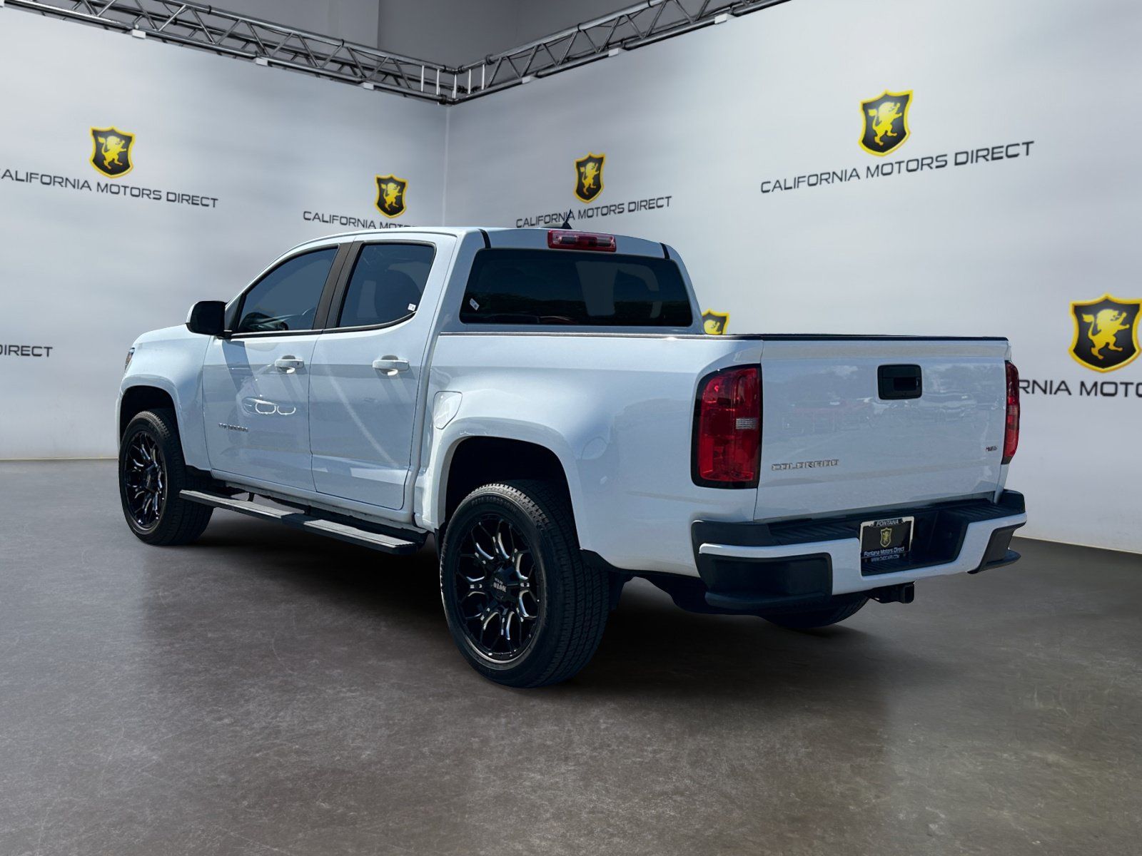 Used 2022 Chevrolet Colorado W/T w/ Custom Special Edition RWD image 3