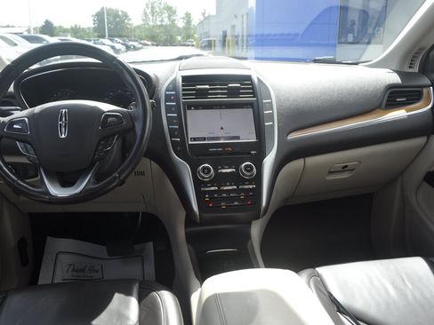 Used 2019 Lincoln MKC Select w/ Select Plus Package AWD/4WD image 14
