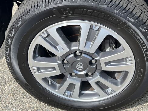 Used 2012 Toyota Tundra 2WD CrewMax w/ Tow Pkg image 10