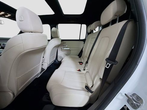 New 2026 Mercedes-Benz GLB 250 4MATIC image 24