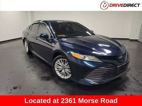 Used 2019 Toyota Camry XLE image 1