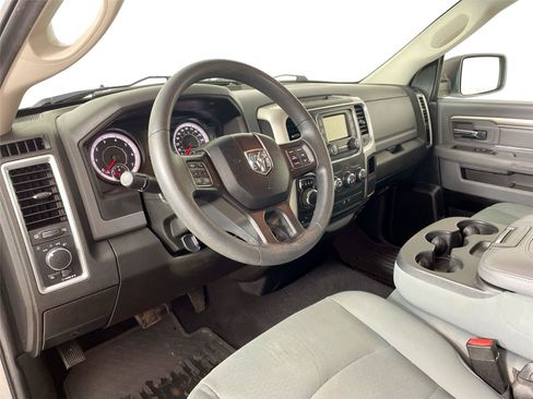 Used 2019 RAM 1500 Classic SLT AWD/4WD image 22