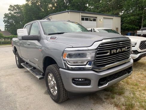 Used 2024 RAM 2500 Laramie AWD/4WD image 2