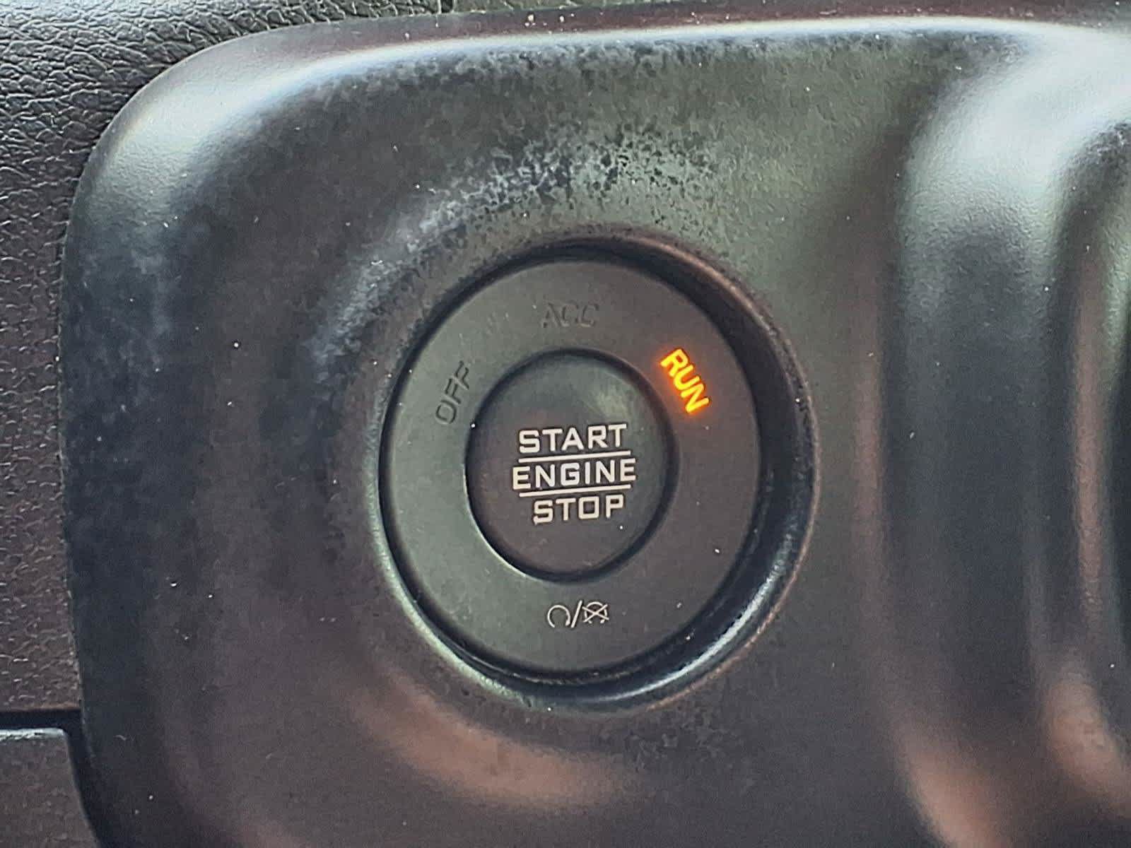 Used 2023 Jeep Wrangler Unlimited Rubicon w/ Cold Weather Group AWD/4WD image 27