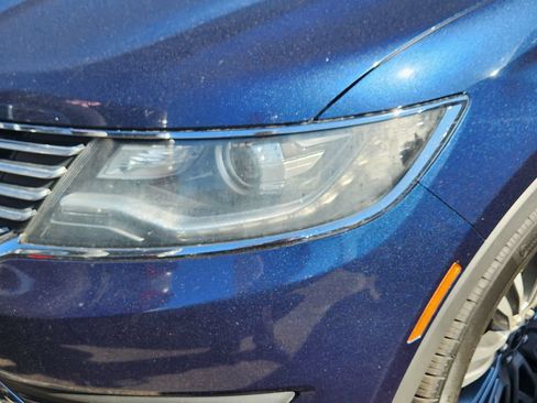Used 2017 Lincoln MKX Reserve w/ Lincoln MKX Climate Package AWD/4WD image 4