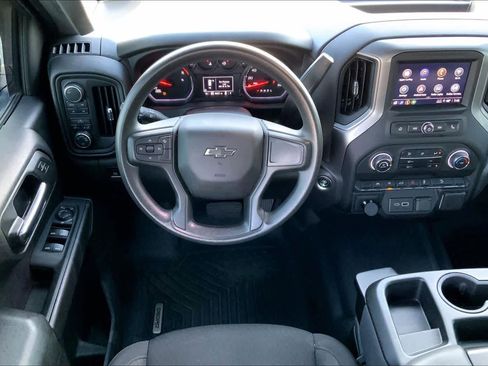 Used 2024 Chevrolet Silverado 1500 Custom Trail Boss w/ Dark Appearance Package AWD/4WD image 6
