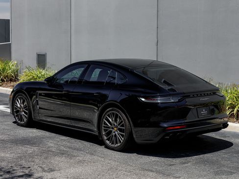 Used 2023 Porsche Panamera Platinum Edition RWD image 3