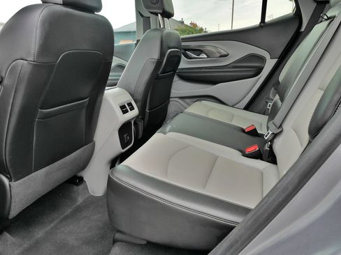 Used 2024 GMC Terrain SLT AWD/4WD image 19