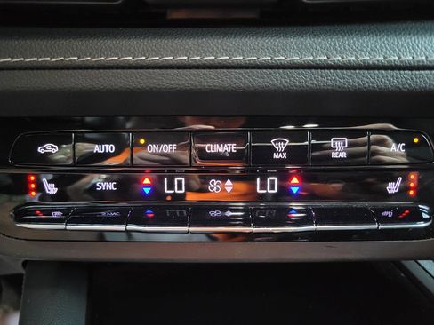 Used 2021 Buick Envision Preferred image 21