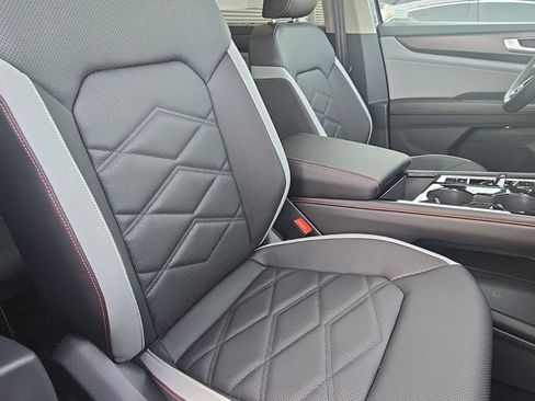 New 2026 Volkswagen Atlas Peak Edition AWD/4WD image 18