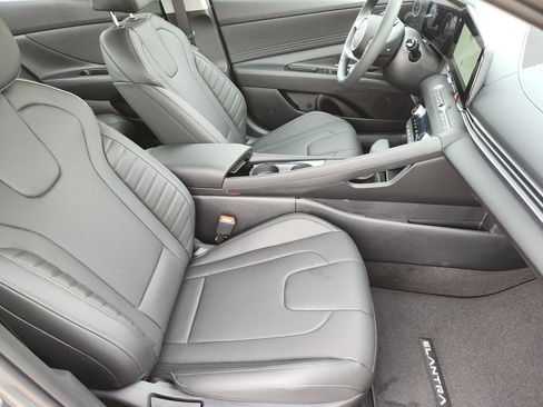 New 2026 Hyundai Elantra Limited FWD image 11