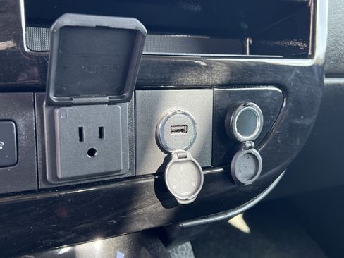 Used 2019 Chevrolet Express 2500 w/ Enhanced Convenience Package image 21