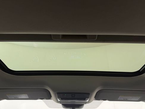 Used 2023 Nissan Sentra SR w/ SR Premium Package FWD image 18