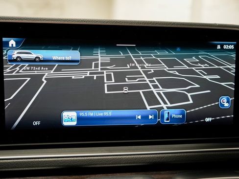 Used 2024 Mercedes-Benz GLS 450 4MATIC image 16