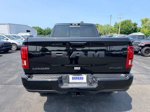 Used 2025 RAM 2500 Laramie AWD/4WD image 4
