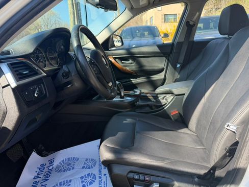 Used 2017 BMW 320i xDrive Sedan image 17