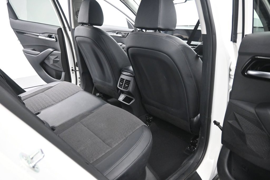 Certified 2025 Kia Seltos S FWD image 18