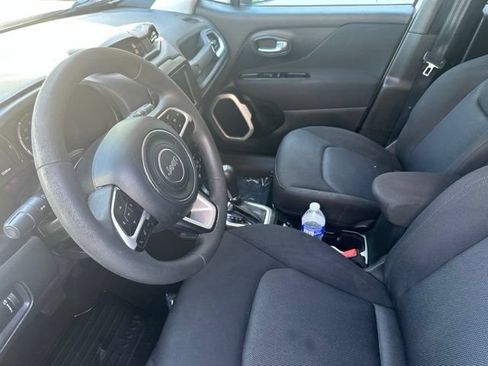Used 2021 Jeep Renegade Sport w/ Sport Appearance Group FWD image 10