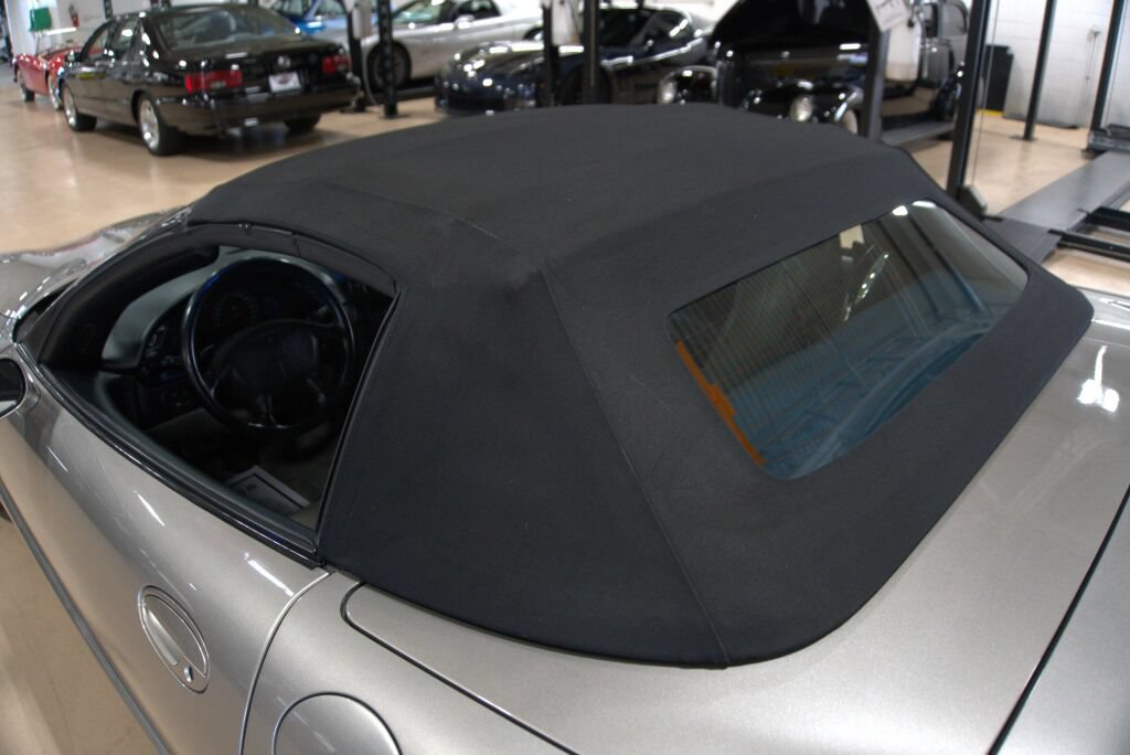 Used 2001 Chevrolet Corvette Convertible w/ Preferred Equipment Group2 RWD image 16